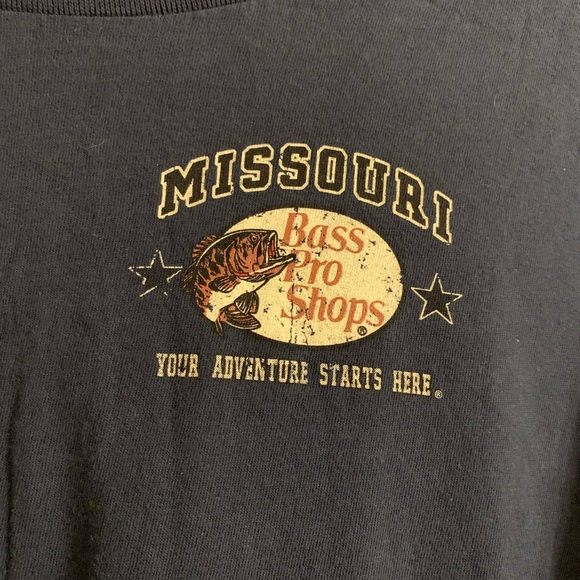 Bass Pro Shops T Shirt - Picture 2 of 4